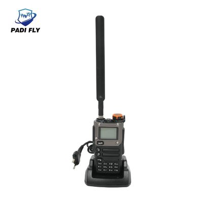 주문 1.2km 휴대용 드론 탐지기 300MHz-6GHz 주파수 커버리지와 3000mA/H 배터리 용량 10 드론을 동시에 탐지합니다 온라인 제조